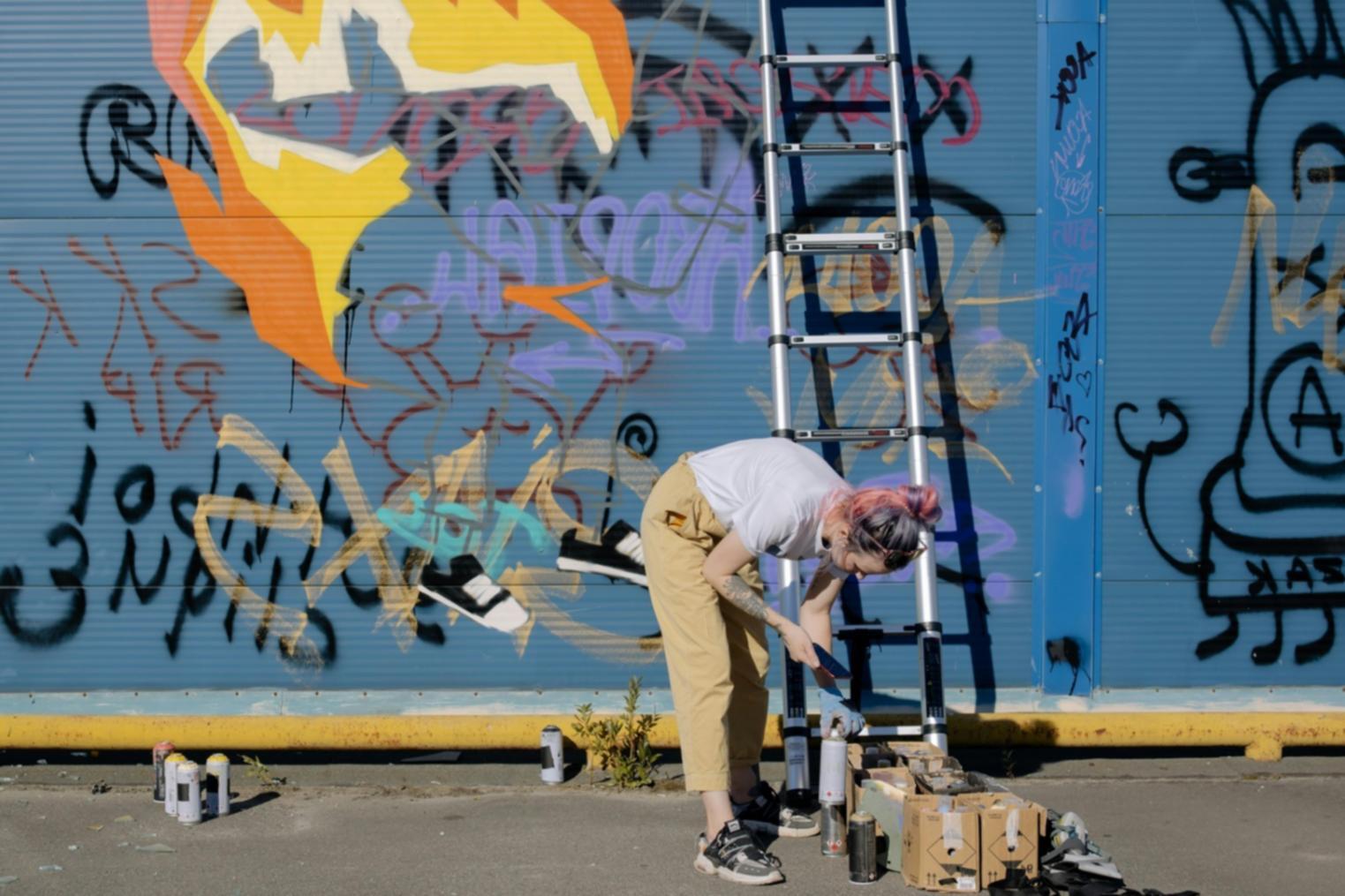 Sessione formativa di illustrazione digitale in ambiente aziendale